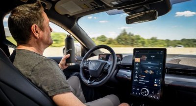 Ford Active Drive Assist обещает вождение без помощи рук к 2021 году