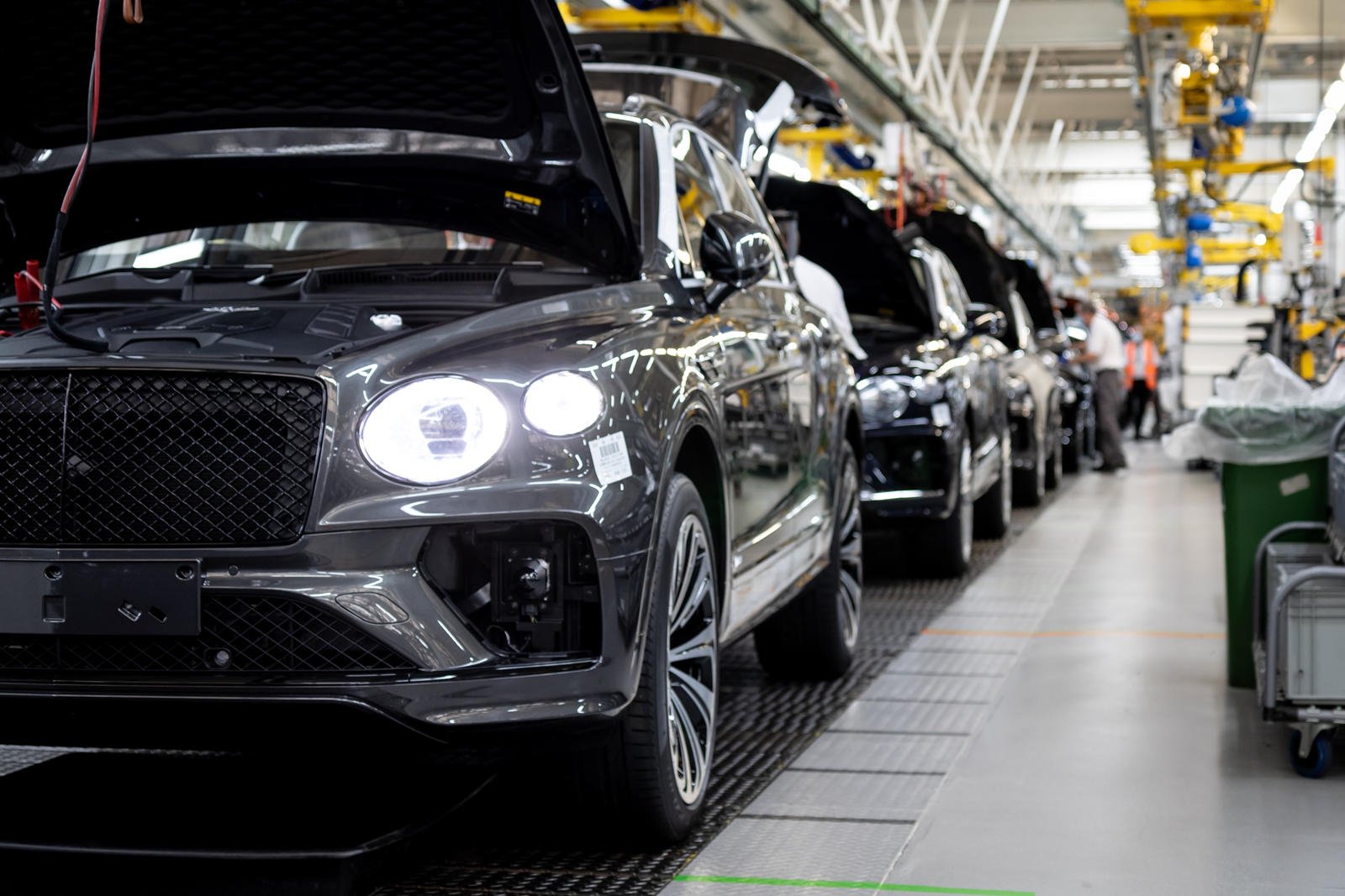 Bentley увеличивает производство Bentayga
