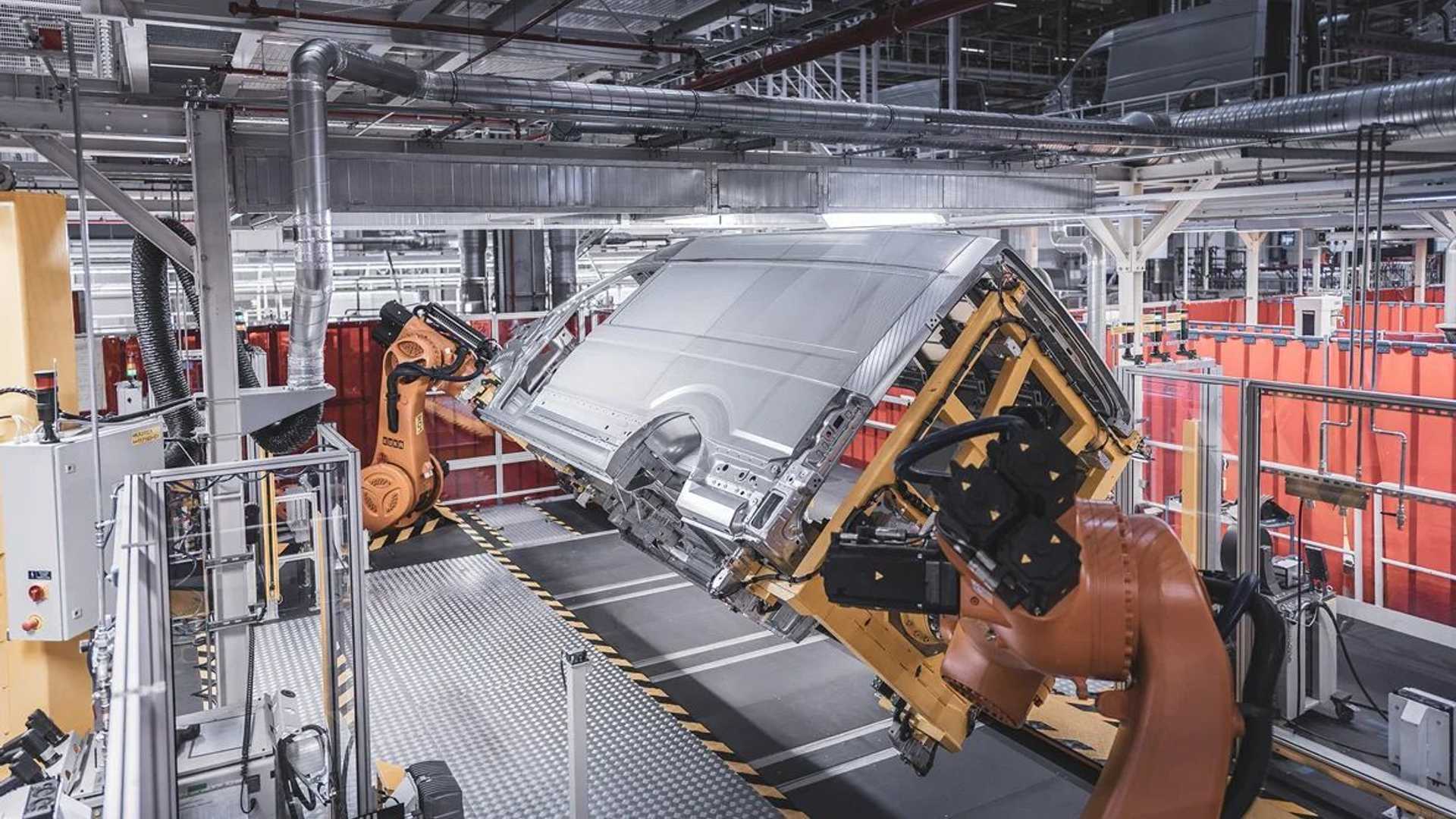 Volkswagen запускает производство e-Crafter в Польше