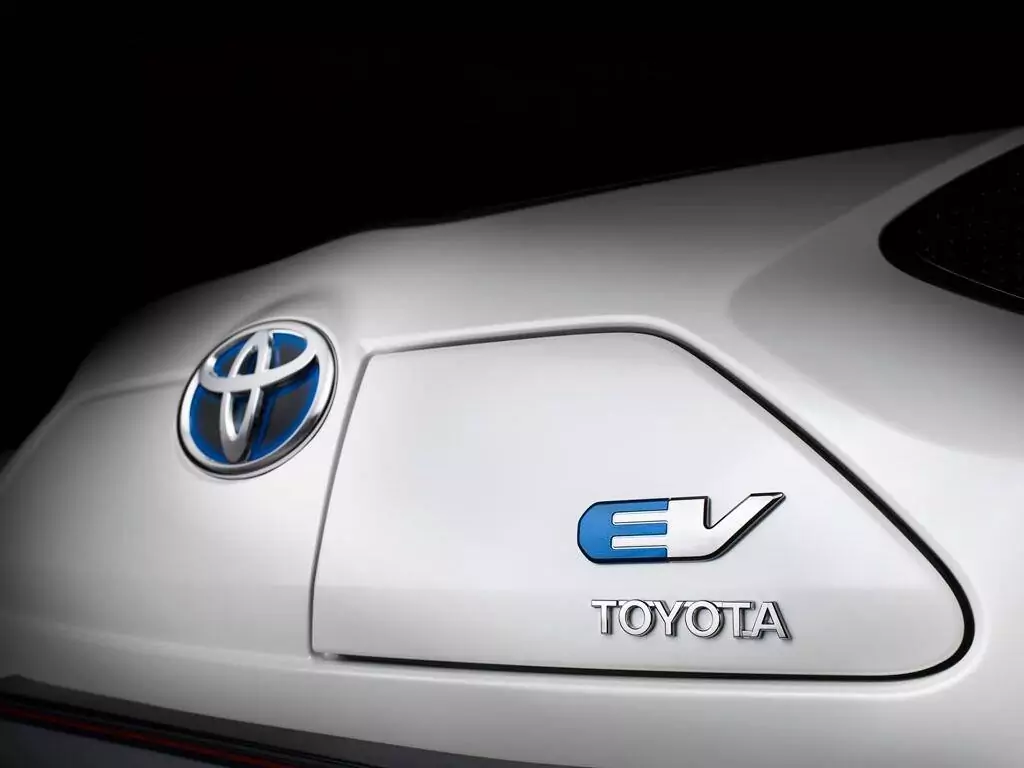 Toyota обещает сделать самый безопасный автопилот для автомобилей