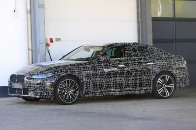 Руководитель BMW M подтвердил запуск спортивного электромобиля в 2021 году
