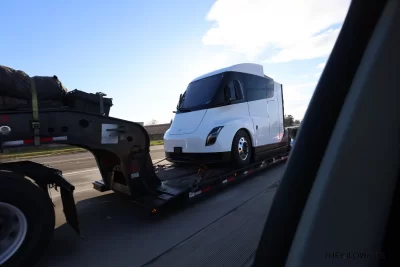 Новый прототип тягача от Tesla был замечен в Калифорнии