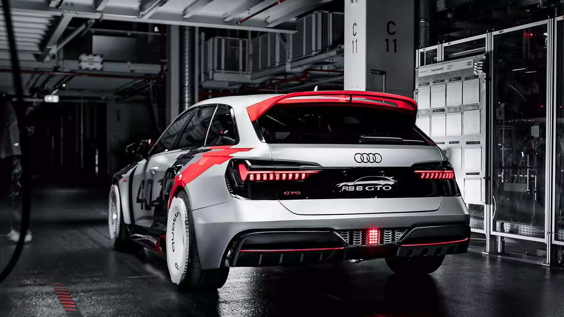 Audi RS6 GTO с эффектным дизайном и боковым выхлопом
