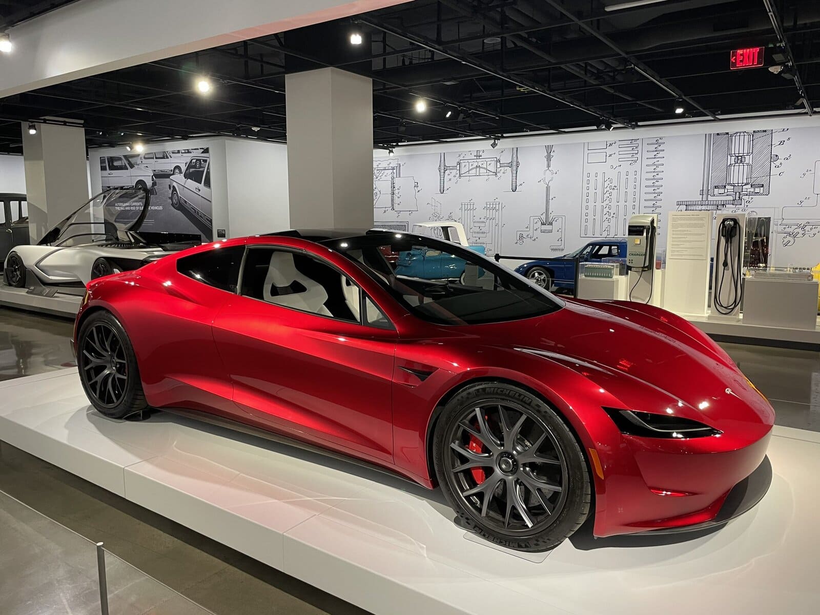 Маск утверждает, что Tesla Roadster SpaceX разгонится до 100 км / ч за 1,1 секунды