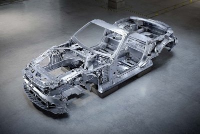 Mercedes-Benz AMG показали более легкий и жесткий кузов предстоящего SL-Класса
